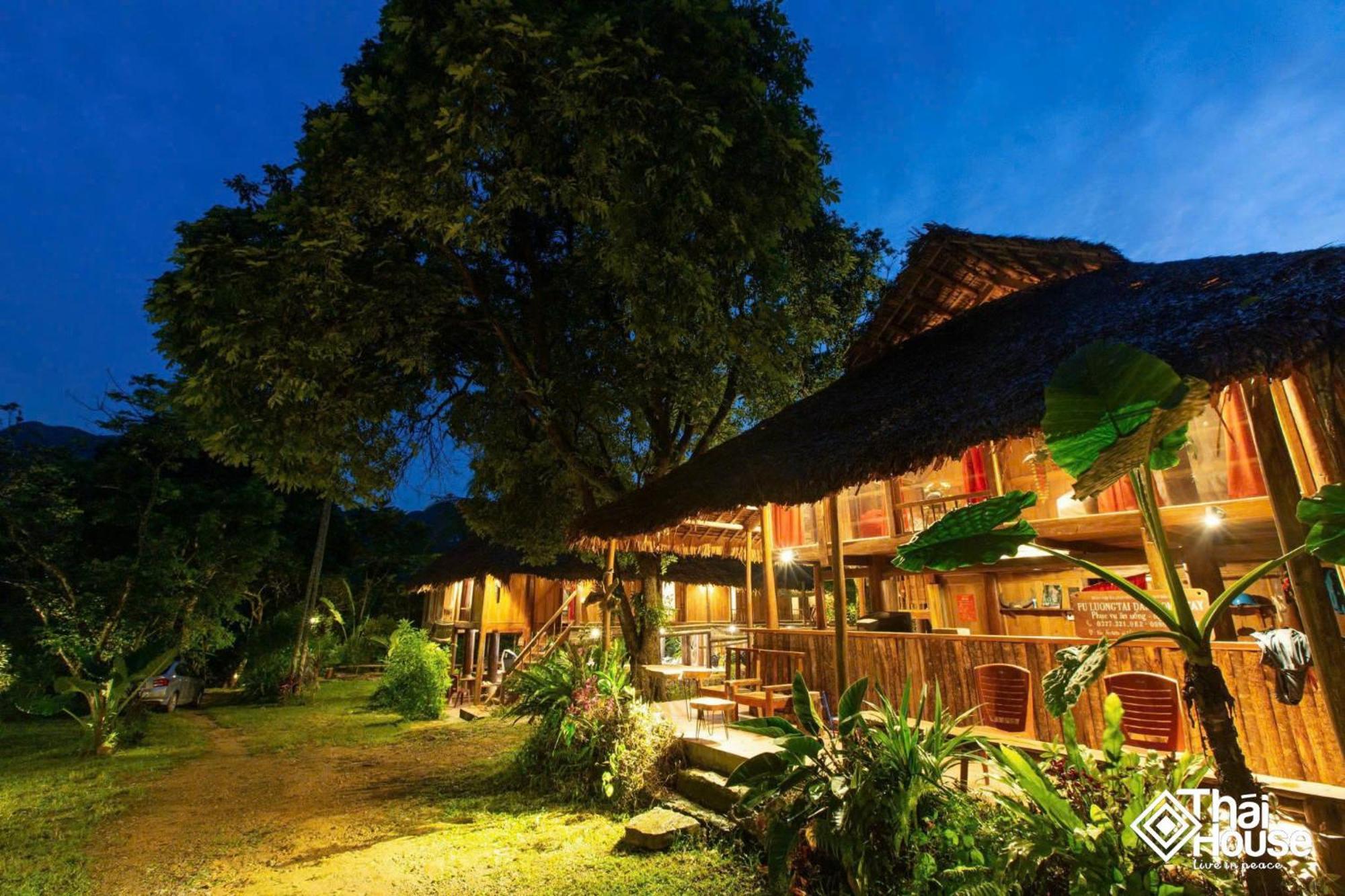 Thai House Pu Luong - Century Old Stilt House With Terrace Views Huong Ba Thuoc Luaran gambar