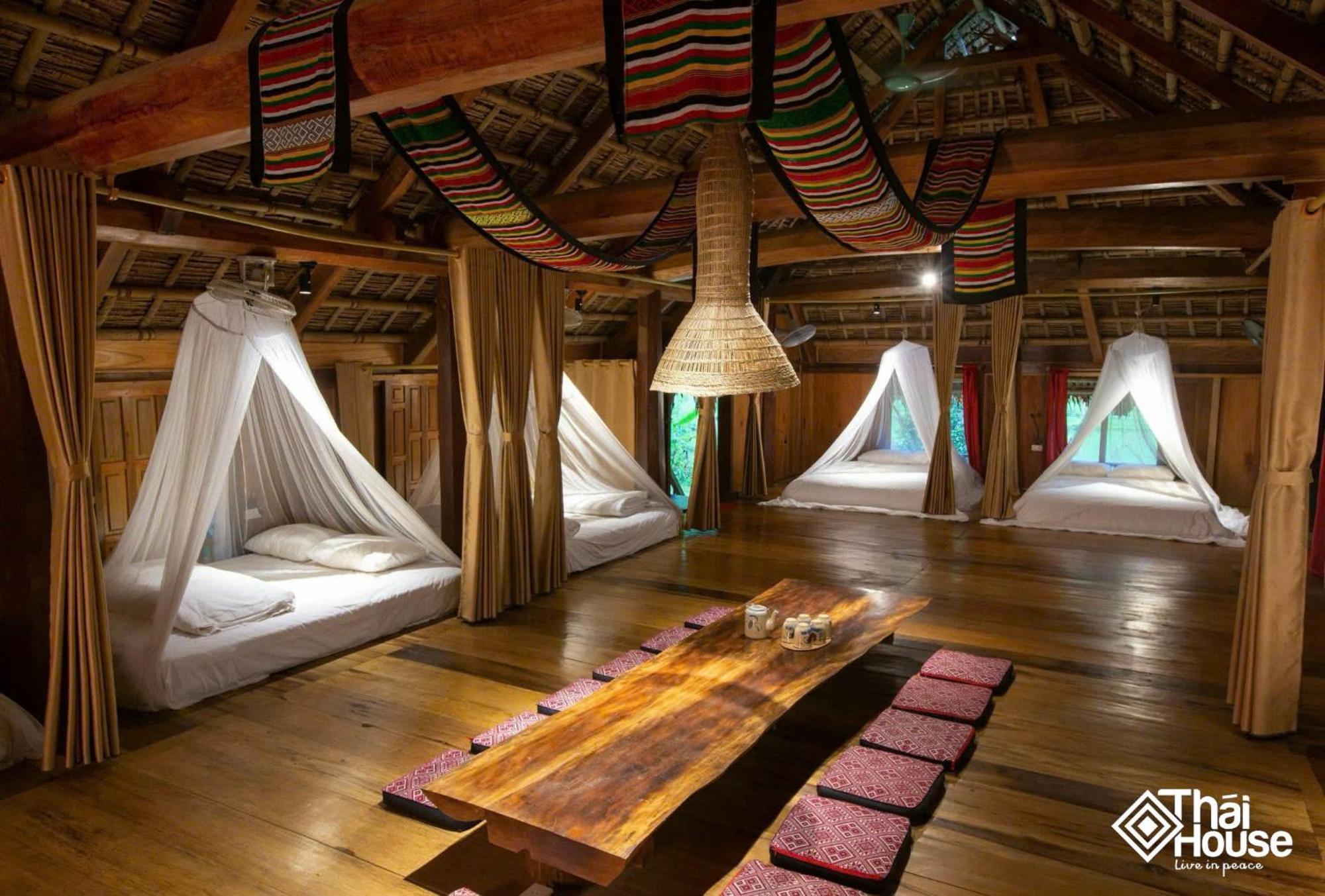 Thai House Pu Luong - Century Old Stilt House With Terrace Views Huong Ba Thuoc Luaran gambar